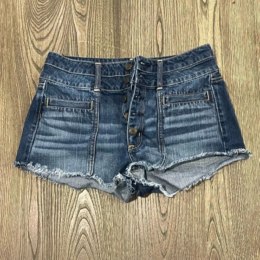 American Eagle High Rise Denim Shorts Button Fly Whisker Medium Wash Blue Size 8